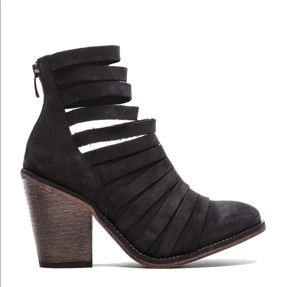 ❗️FINAL SALE❗️Free People “Hybrid” Suede Heels - Picture 3 of 8